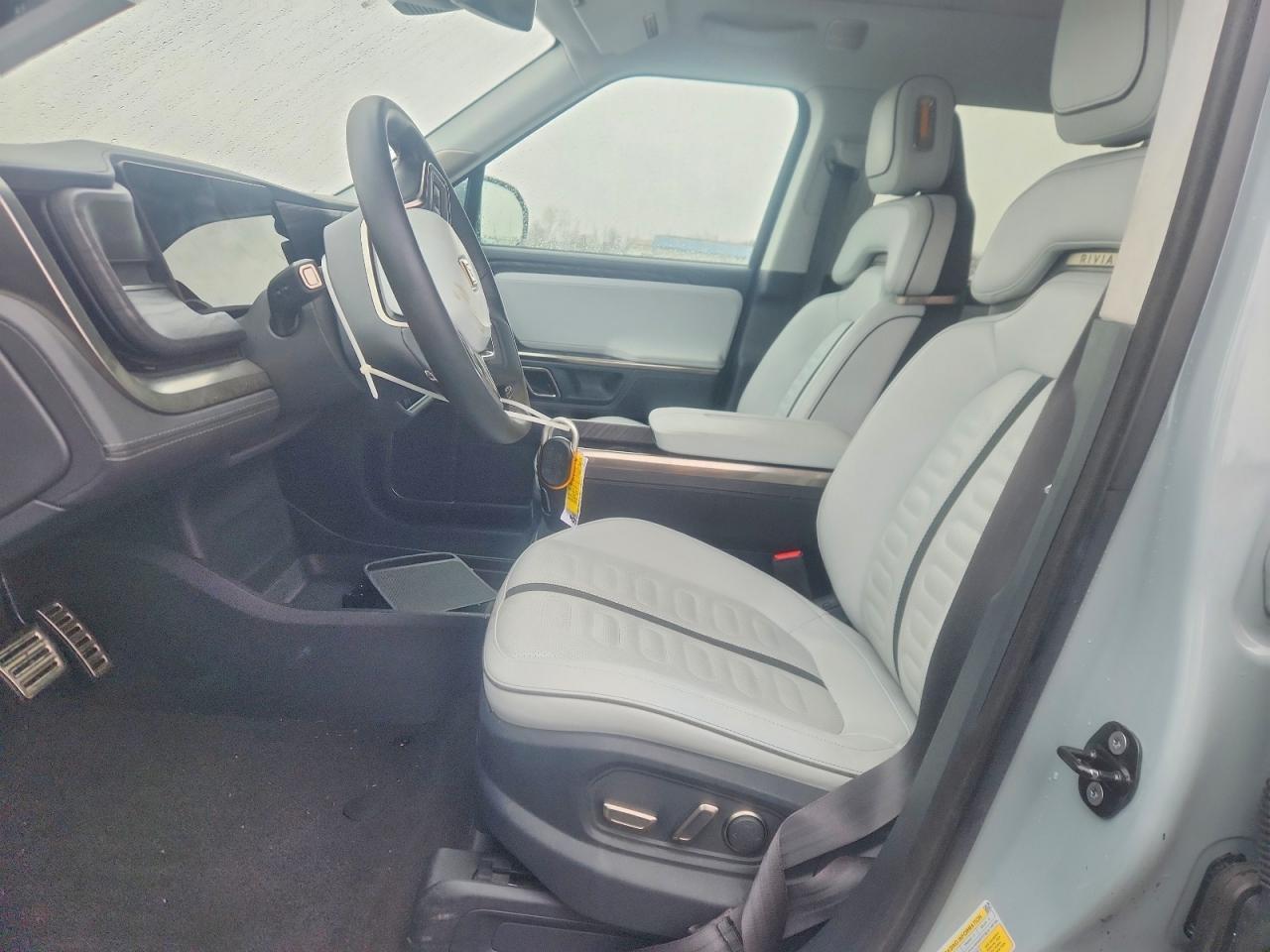 2023 Rivian R1T Adventure - Image 7