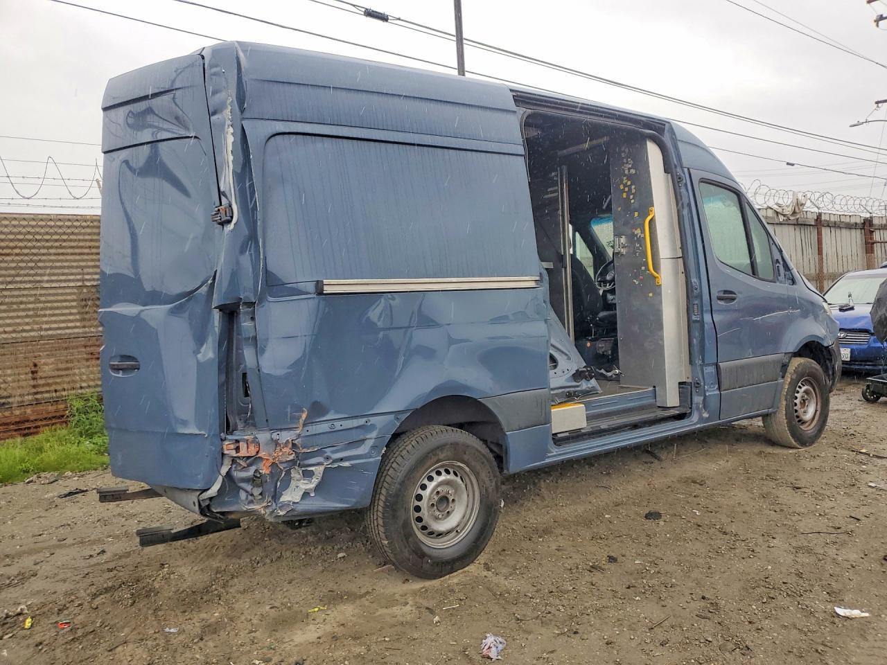 2019 Mercedes Benz Sprinter 2500 Delivery Van - Image 3