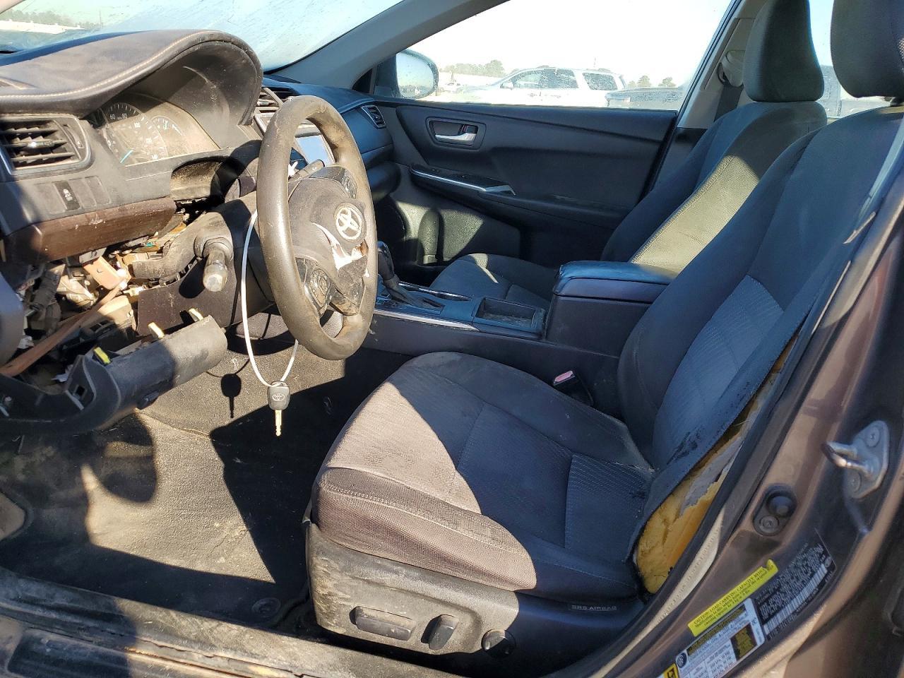 2015 Toyota Camry Le - Image 7