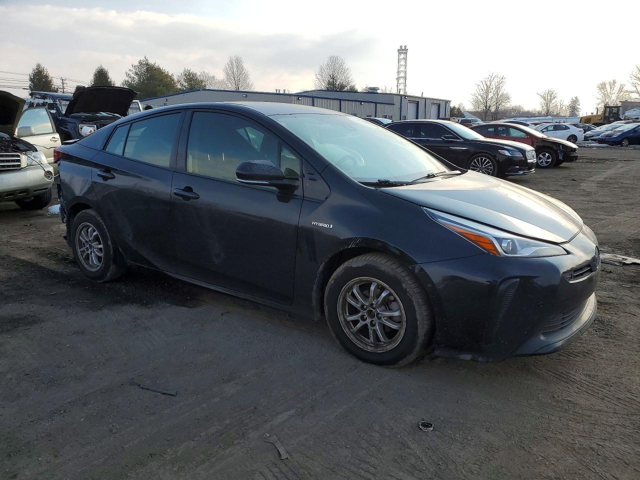 2020 Toyota Prius L - Фото 4