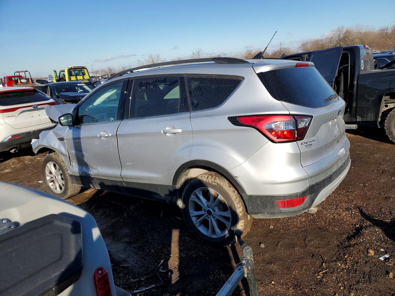 2018 Ford Escape Se - Фото 2