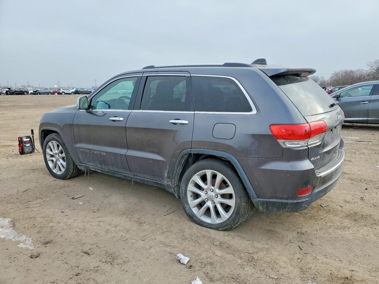 2017 Jeep Grand Cherokee - Фото 2