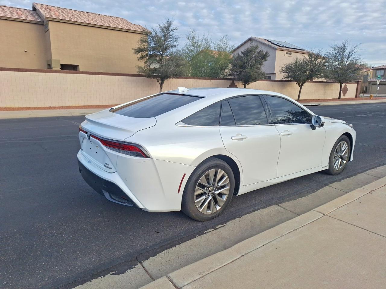 2023 Toyota Mirai Xle - Фото 4