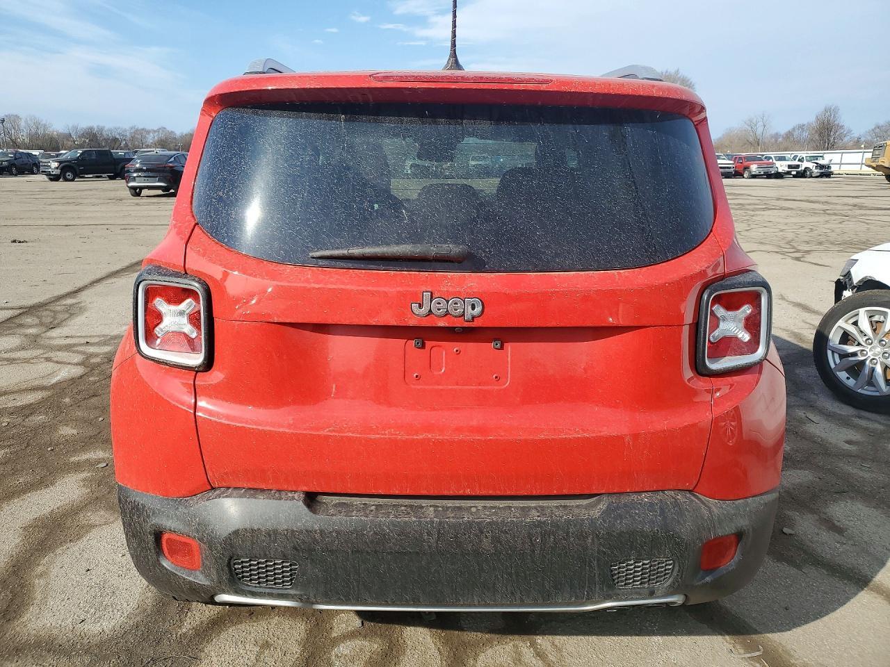 2016 Jeep Renegade Limited - Image 6