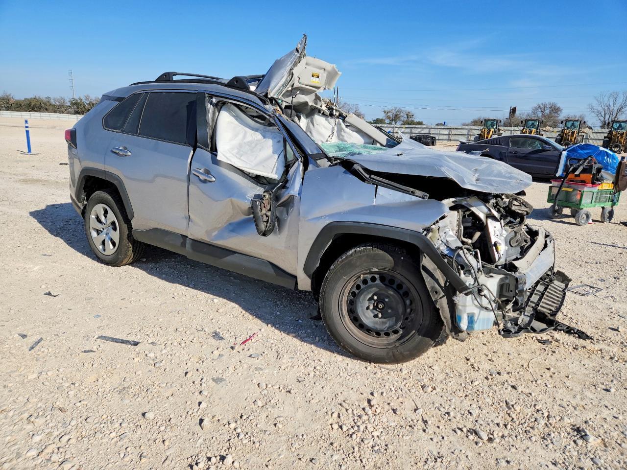 2021 Toyota Rav4 Le - Фото 4