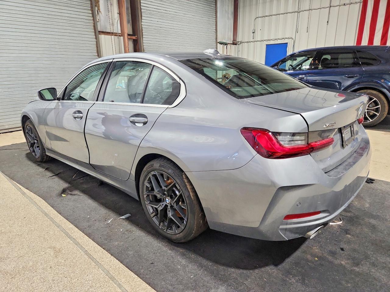 2026 BMW 330Xi - Фото 2