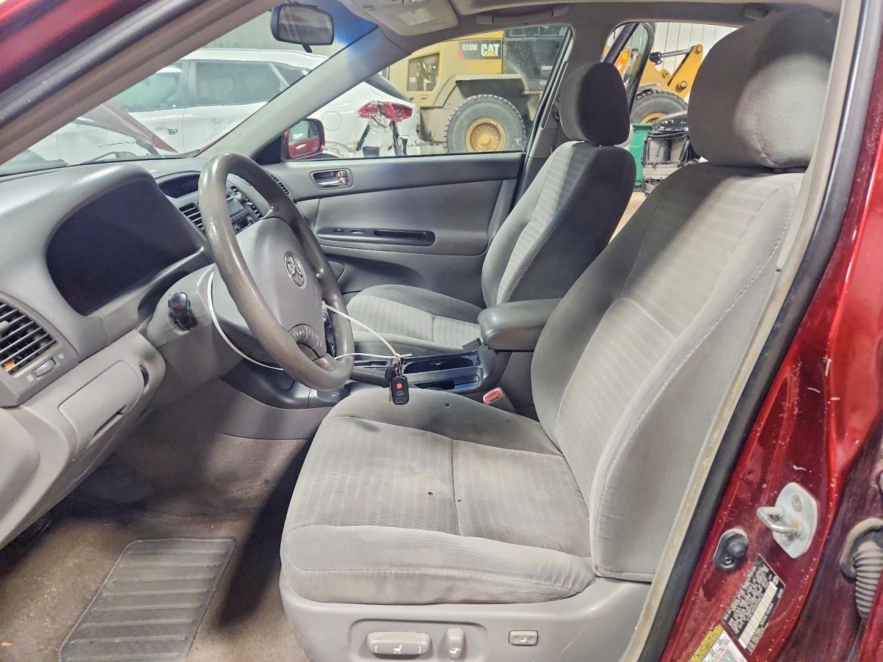 2005 Toyota Camry Le V6 - Фото 7