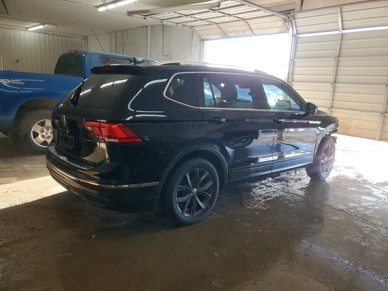 2023 Volkswagen Tiguan 2.0T Se - Фото 3