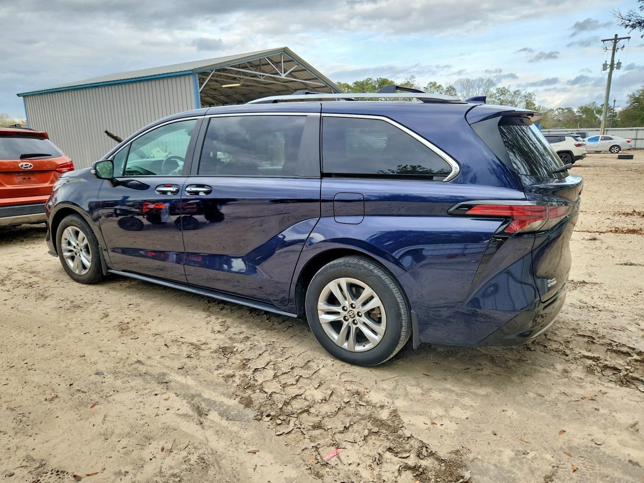 2024 Toyota Sienna Limited 7-Passenger - Image 2