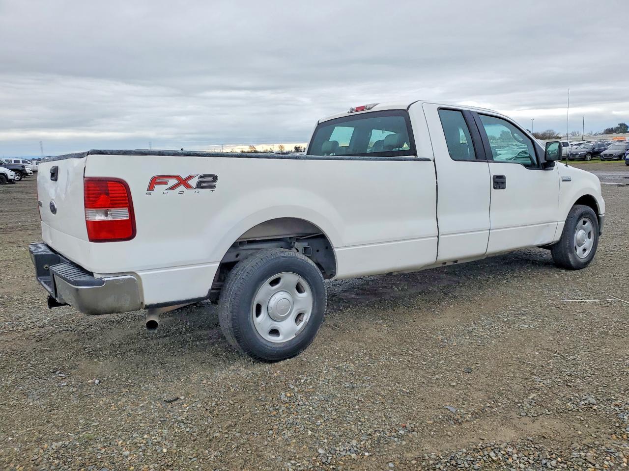 2004 Ford F150 - Фото 3
