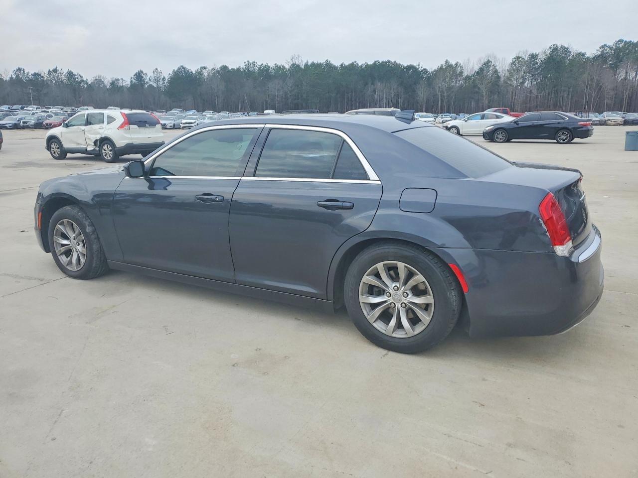 2016 Chrysler 300 - Image 2