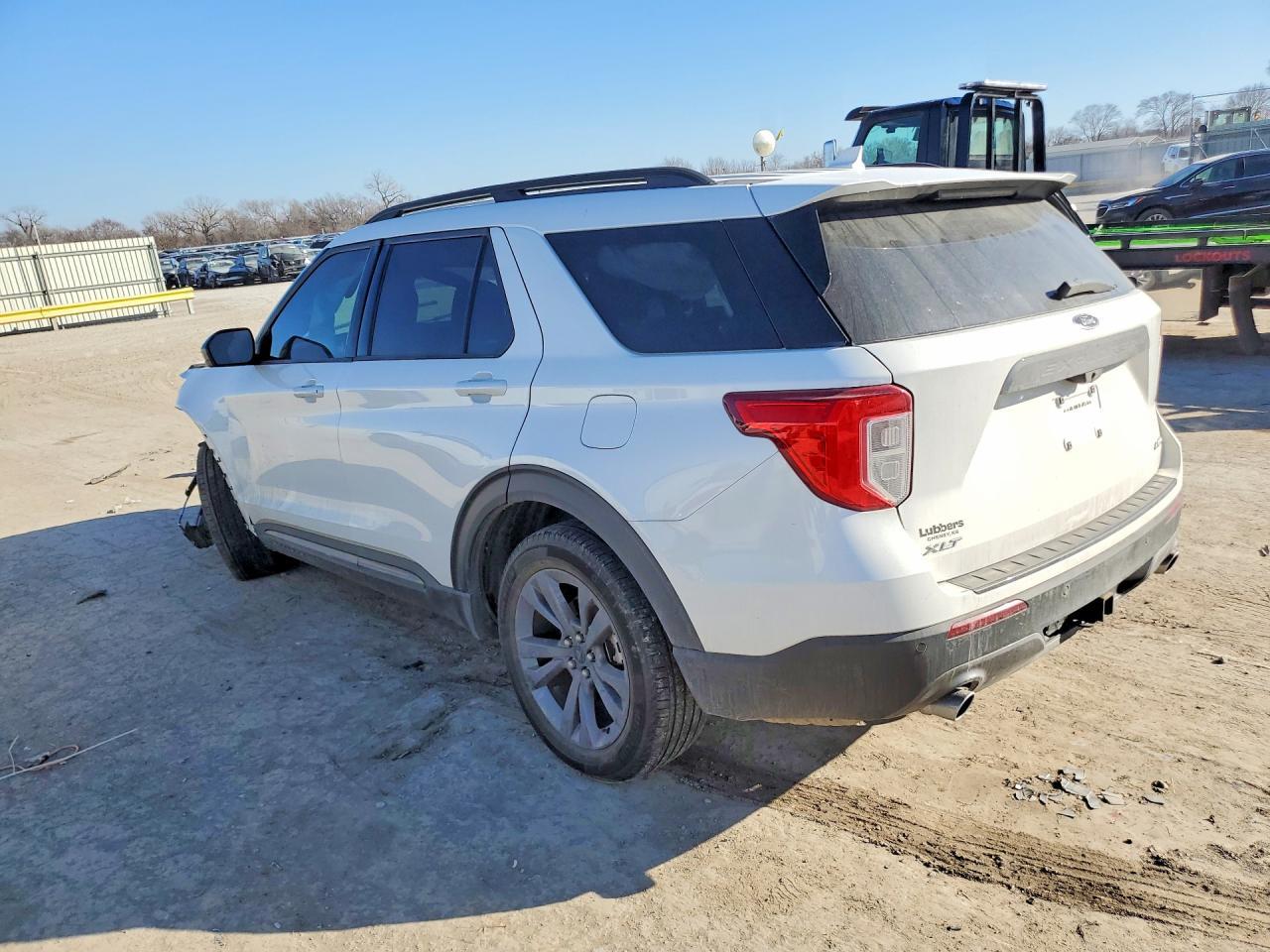 2022 Ford Explorer Xlt - Фото 2