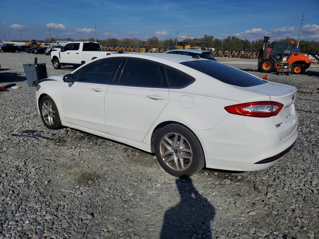 2015 Ford Fusion Se - Image 2