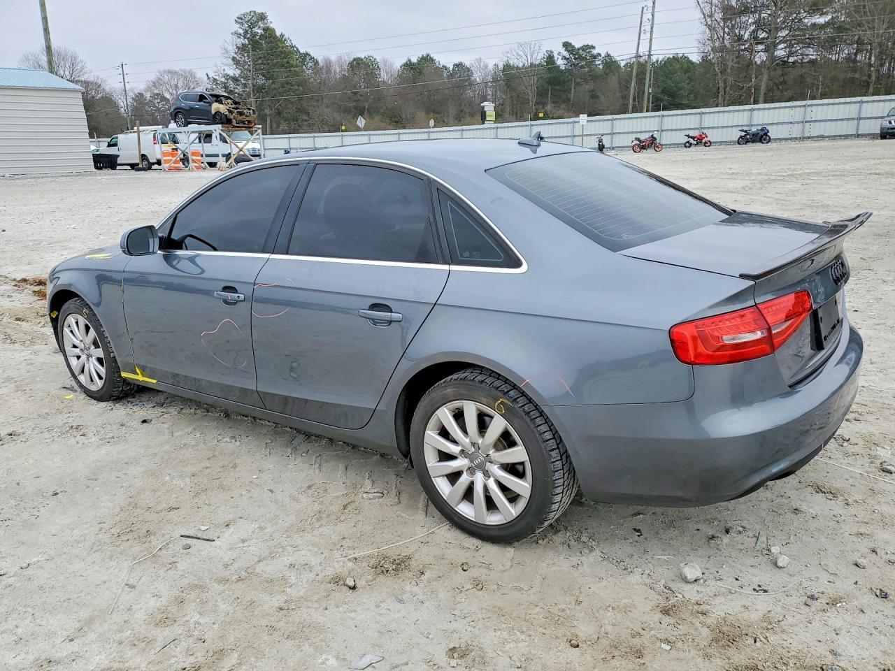 2013 Audi A4 Premium - Фото 2