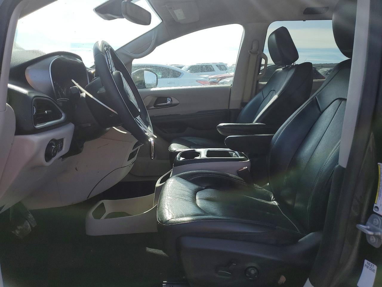 2022 Chrysler Pacifica Touring L - Фото 7