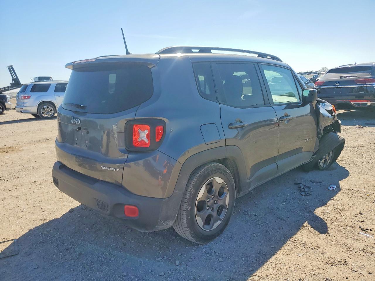 2016 Jeep Renegade Sport - Фото 3