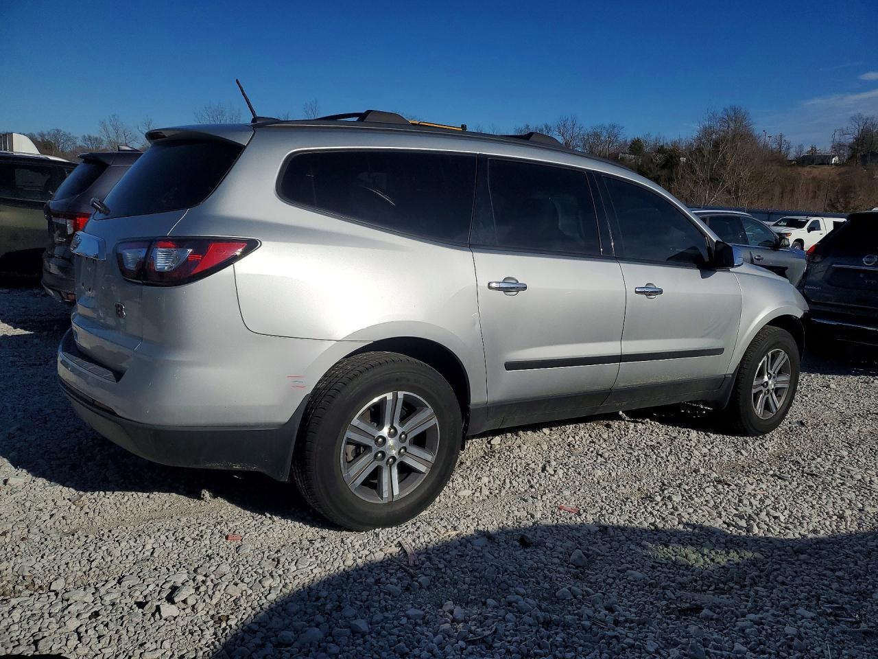 2017 Chevrolet Traverse Ls - Image 3