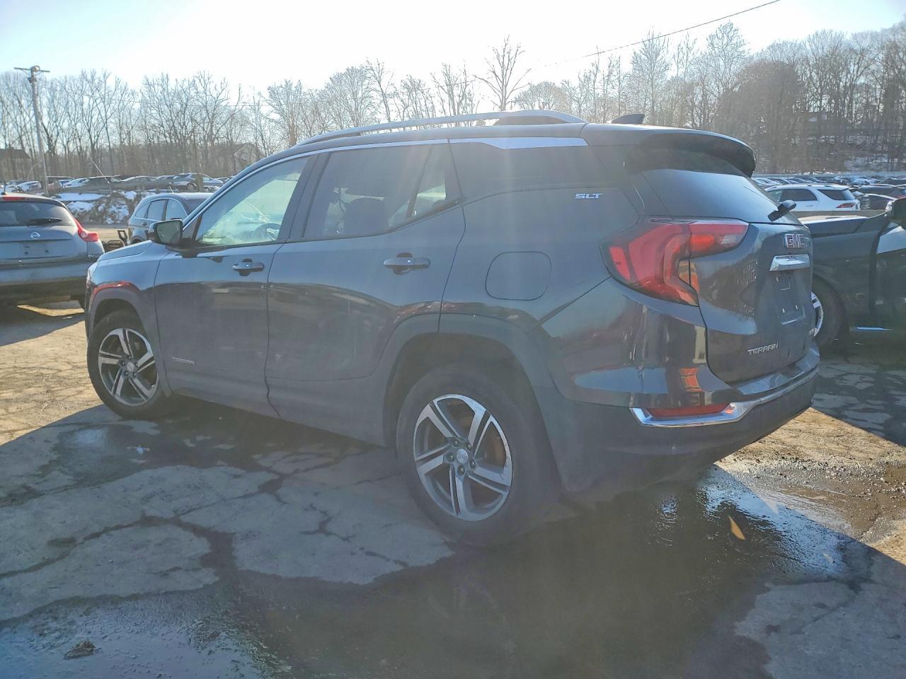 2019 GMC Terrain Slt - Фото 2