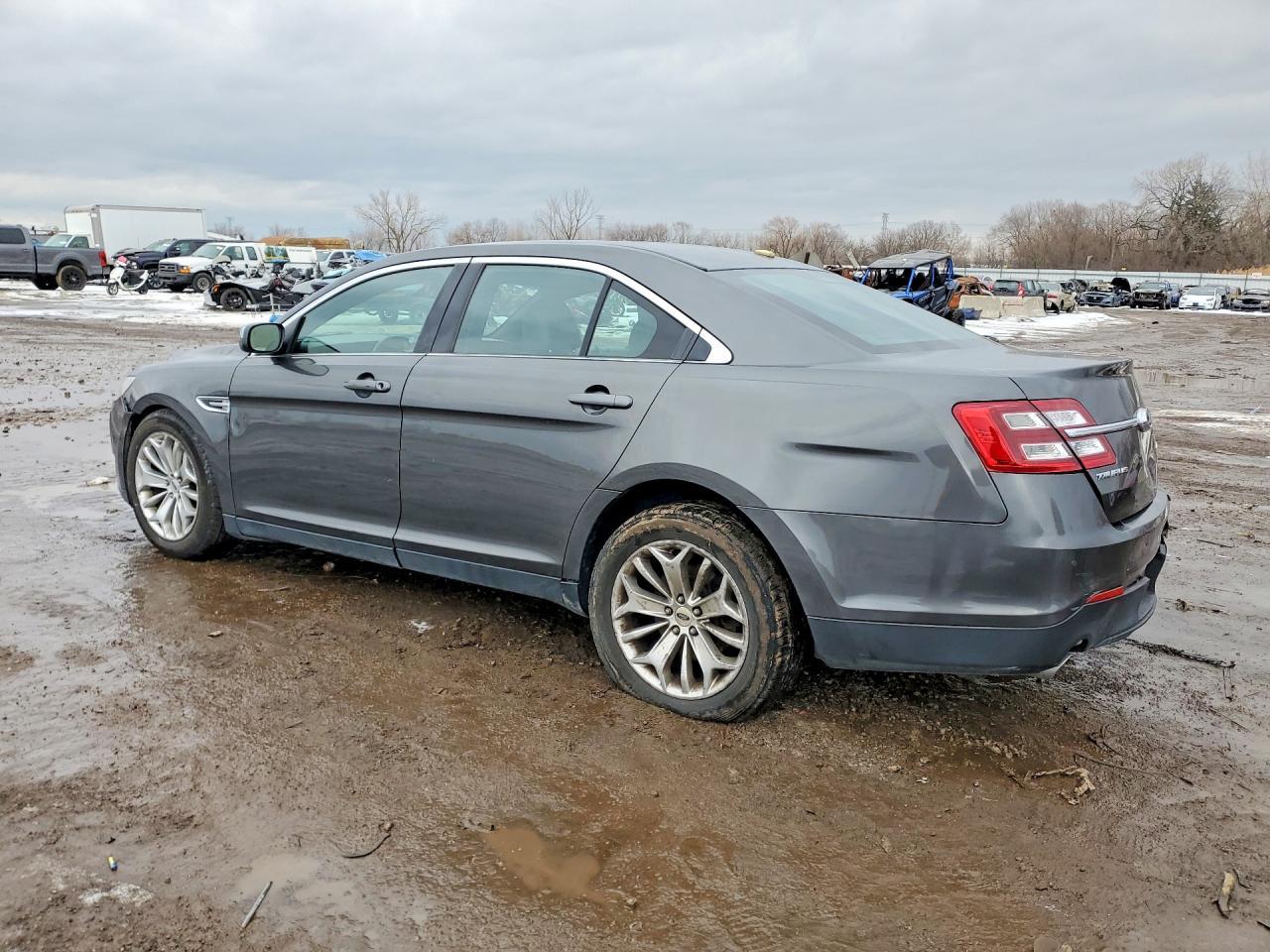2019 Ford Taurus Limited - Фото 2