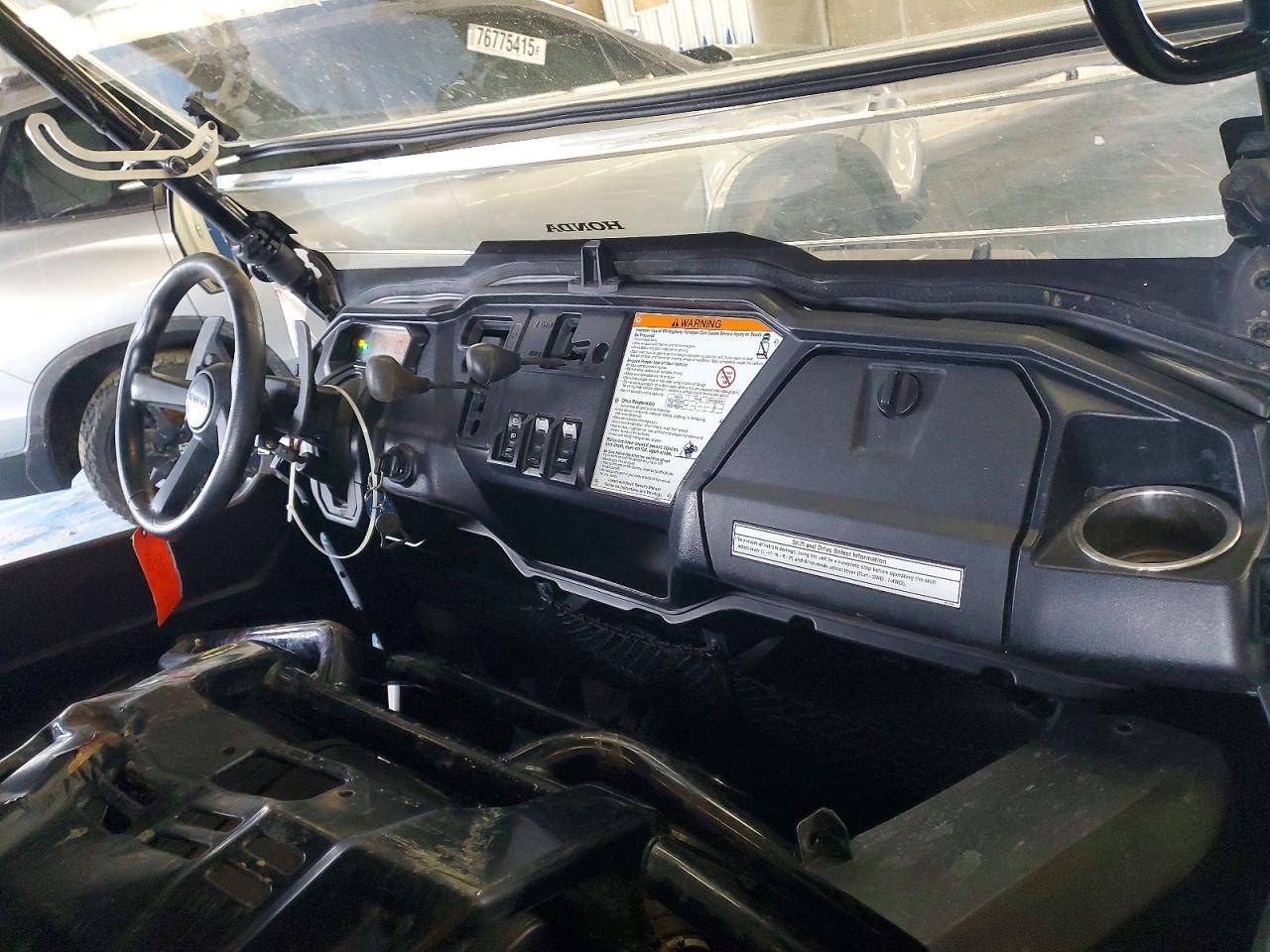 2018 Honda Pioneer 1000 Utility Vehicle - Image 5