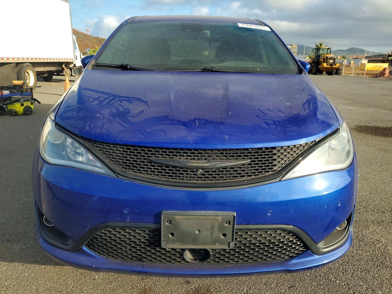 2019 Chrysler Pacifica Touring Plus - Фото 5
