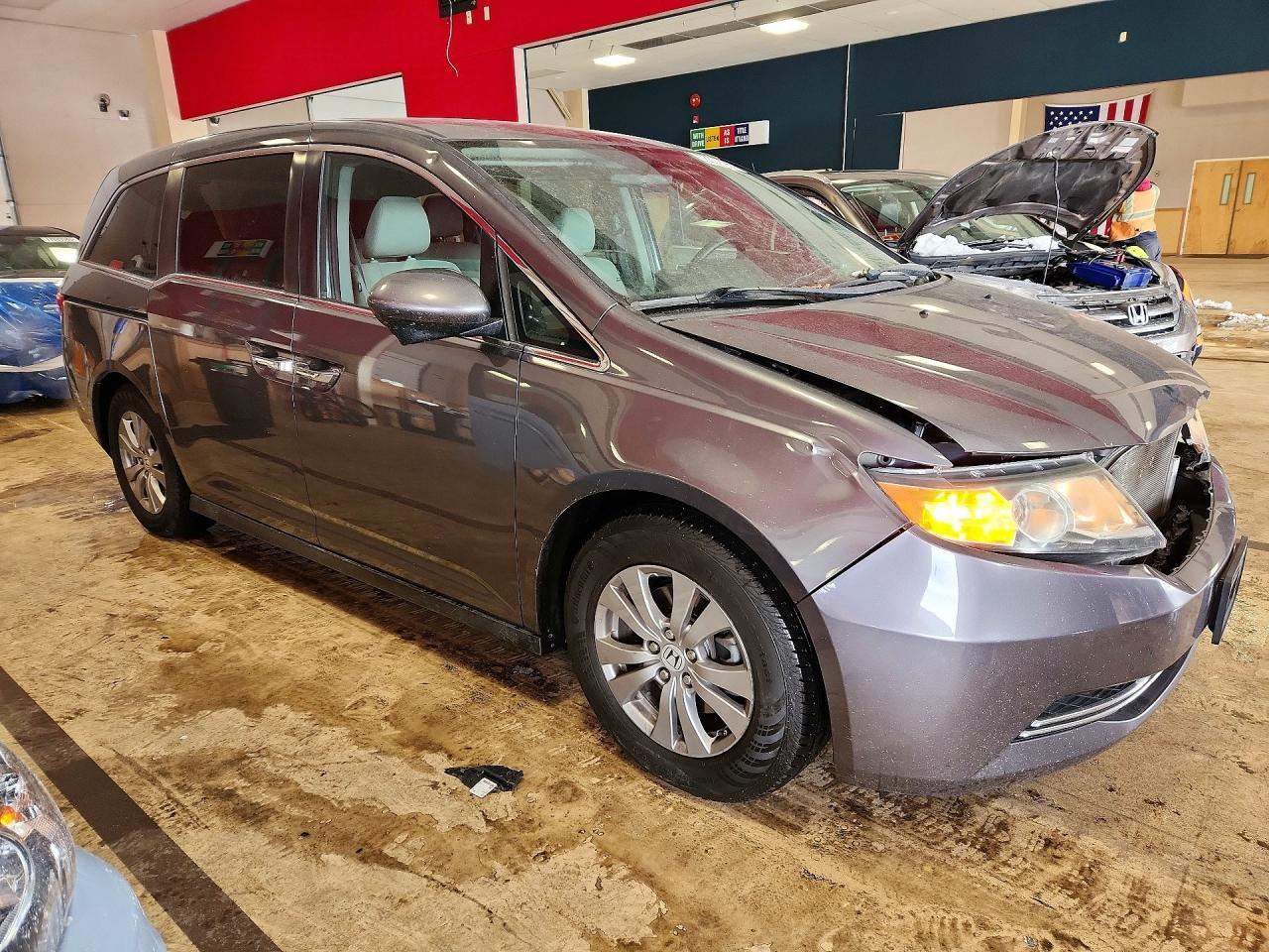 2016 Honda Odyssey Se - Фото 4