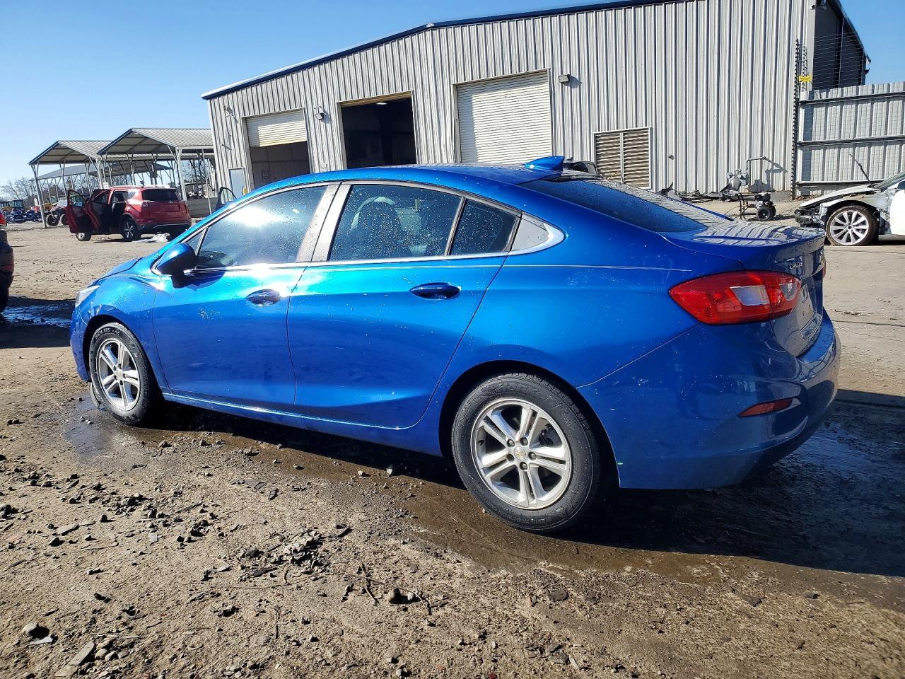 2017 Chevrolet Cruze Lt - Фото 2