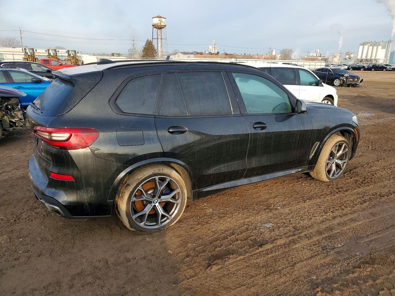 2023 BMW X5 M50I - Фото 3