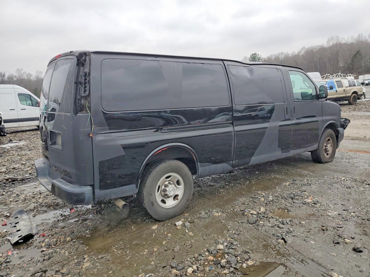 2019 Chevrolet Express 2500 Delivery Van - Фото 3