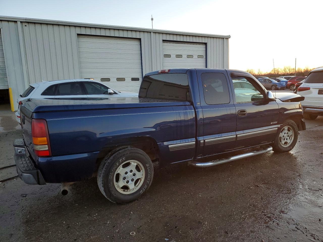 2000 Chevrolet Silverado C1500 - Фото 3