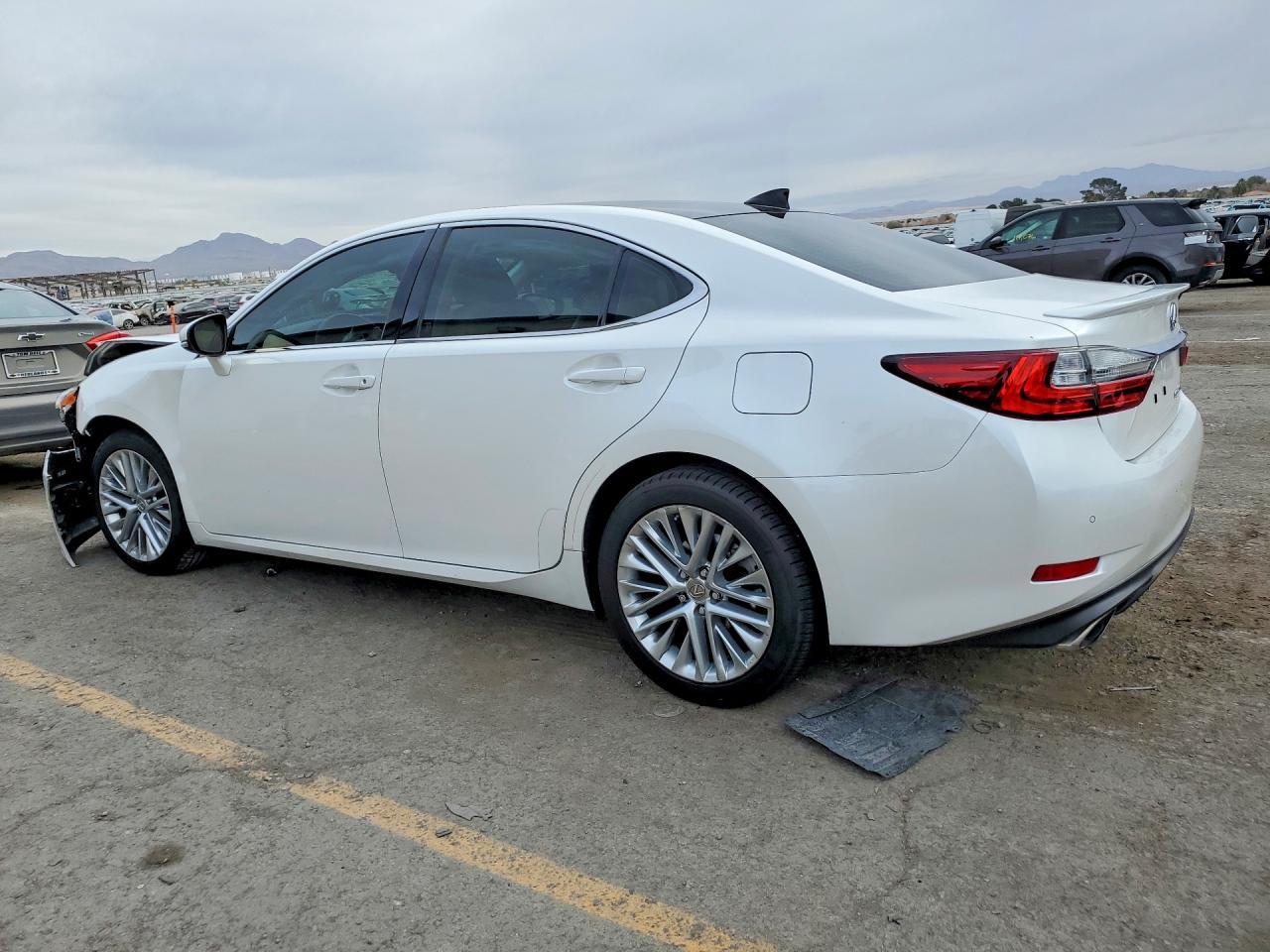 2016 Lexus Es 350 Base - Image 2