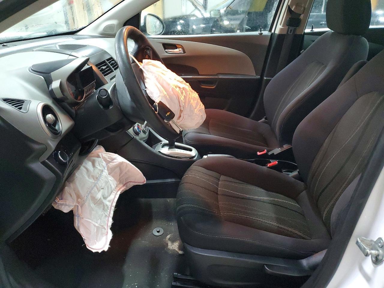 2014 Chevrolet Sonic Lt - Image 7