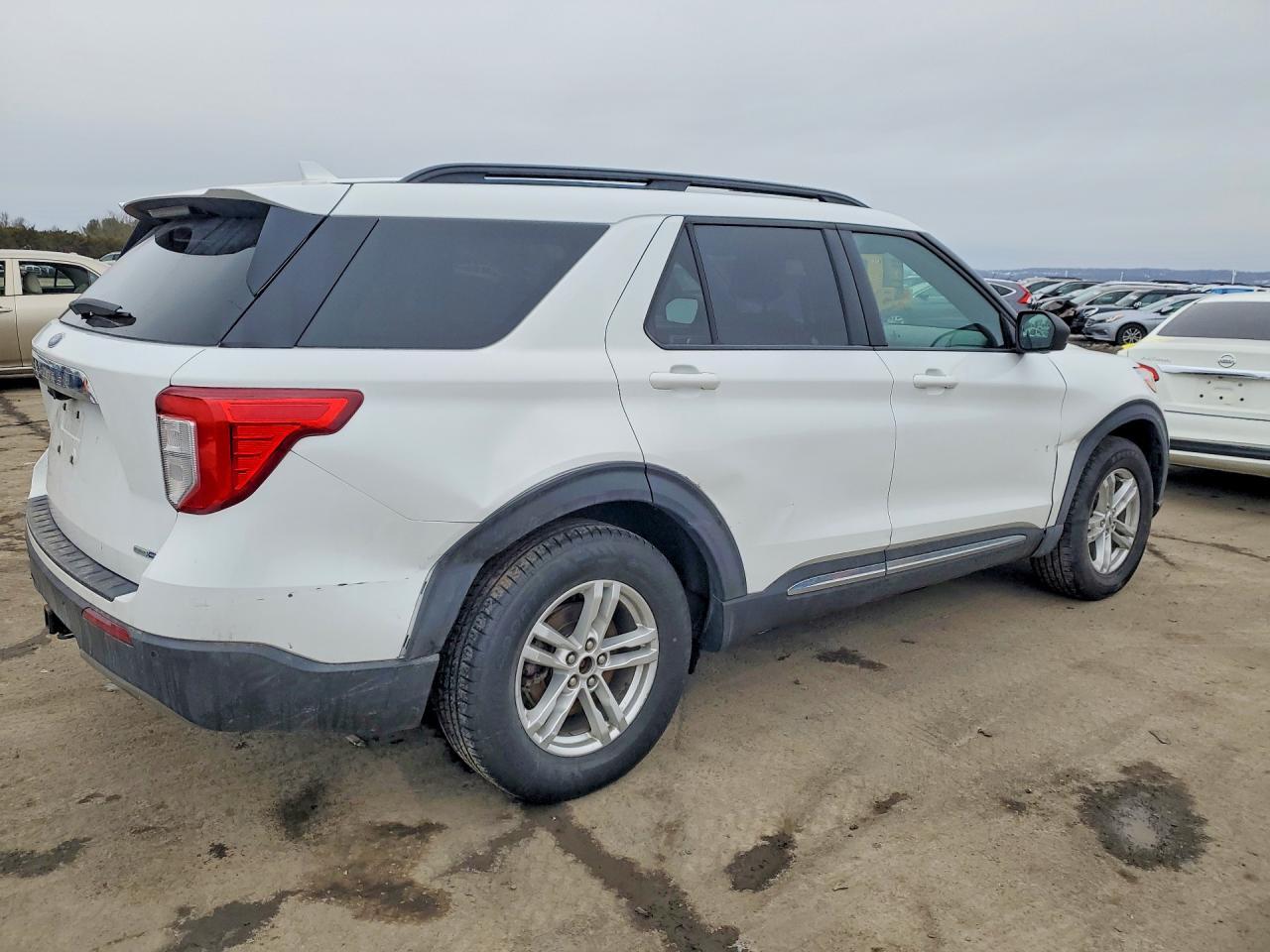 2020 Ford Explorer Xlt - Фото 3