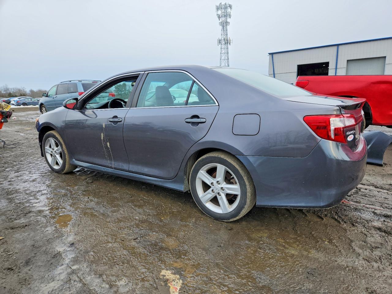 2013 Toyota Camry Se - Image 2