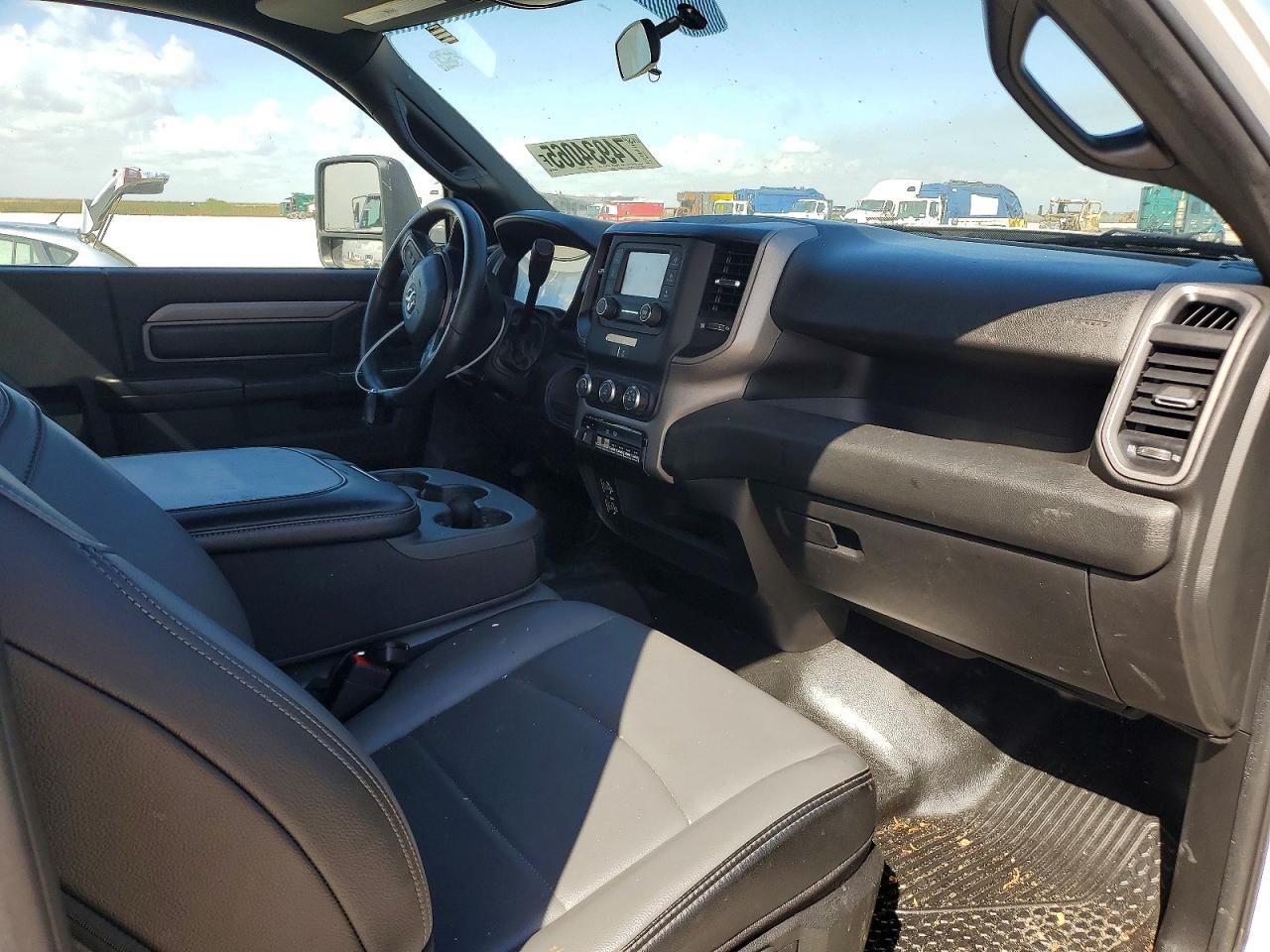 2023 Ram 5500 - Фото 5