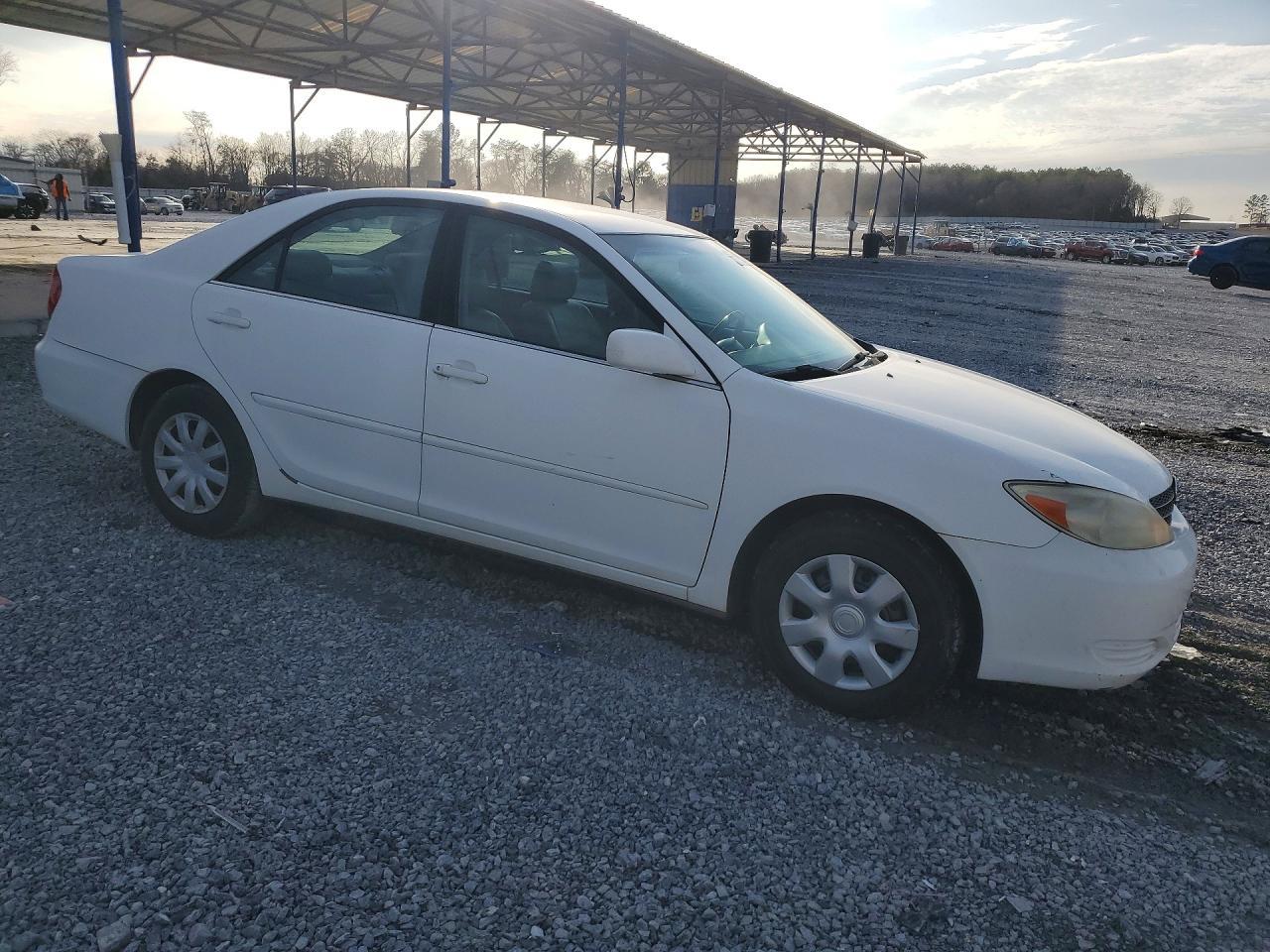2002 Toyota Camry Le - Фото 4