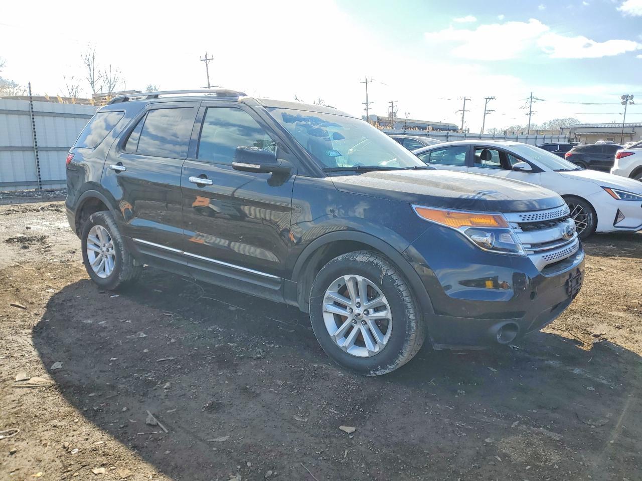 2014 Ford Explorer Xlt - Image 4