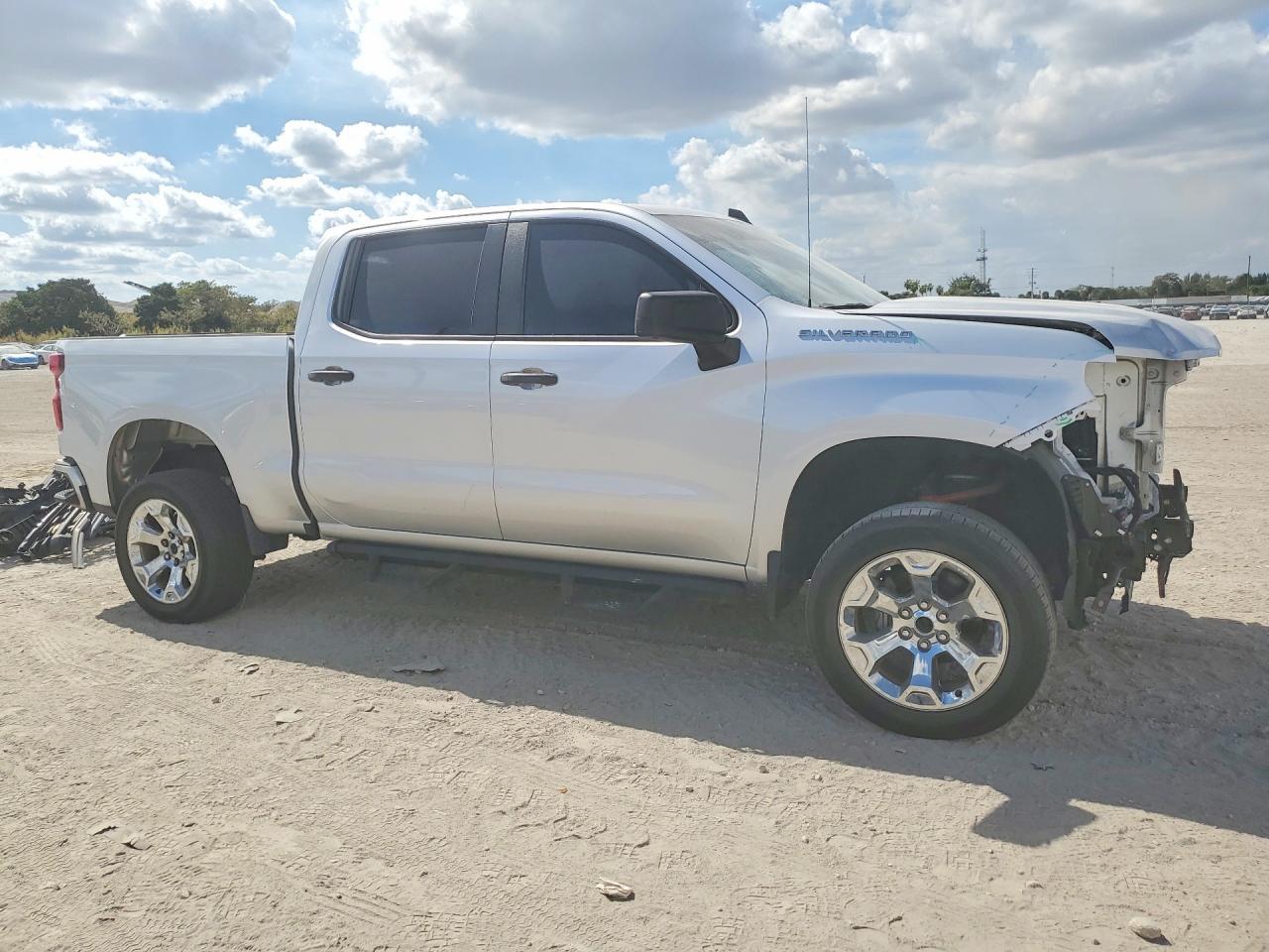 2022 Chevrolet Silverado C1500 Custom - Фото 4