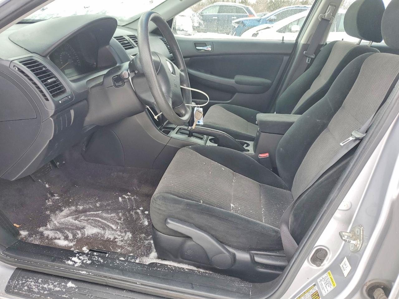2005 Honda Accord Dx - Image 7