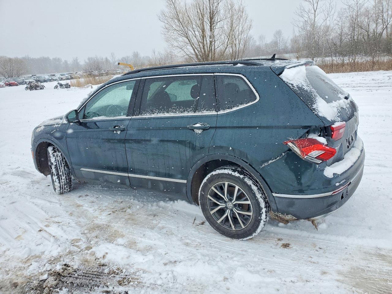 2018 Volkswagen Tiguan Se - Image 2