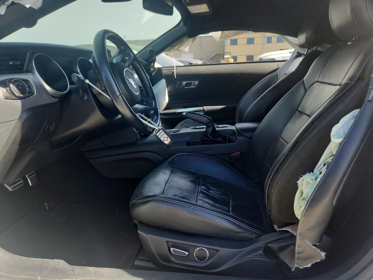 2019 Ford Mustang - Image 7