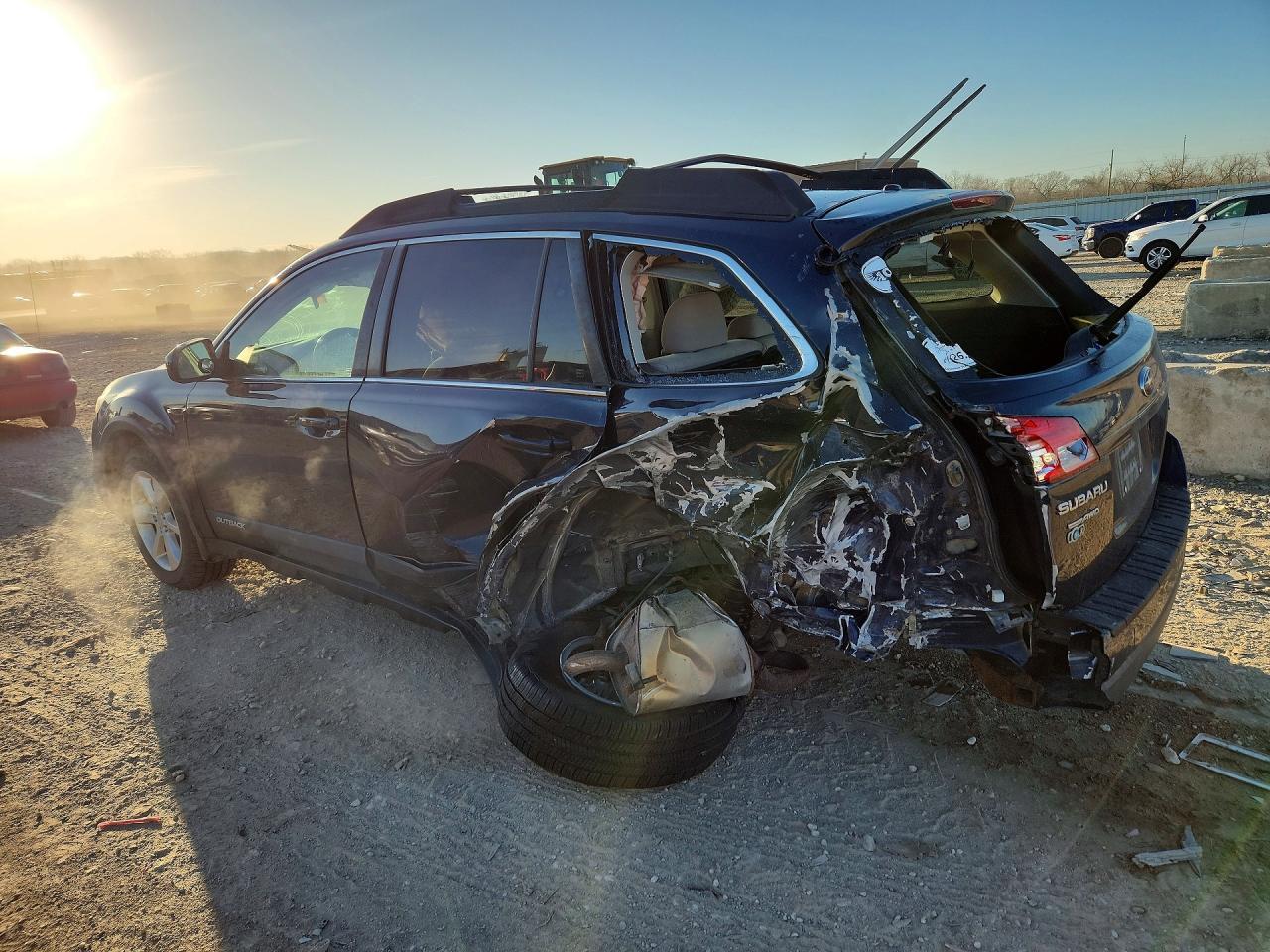 2013 Subaru Outback 2.5I Premium - Фото 2