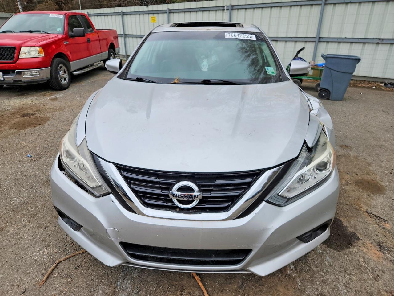2017 Nissan Altima 2.5 - Image 5