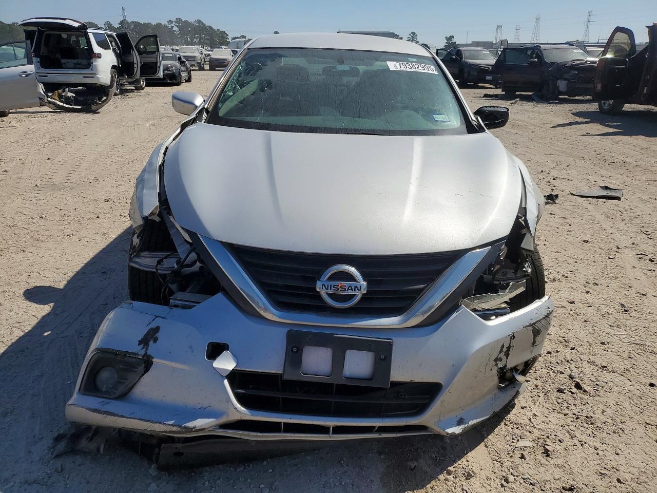 2016 Nissan Altima 2.5 - Image 5
