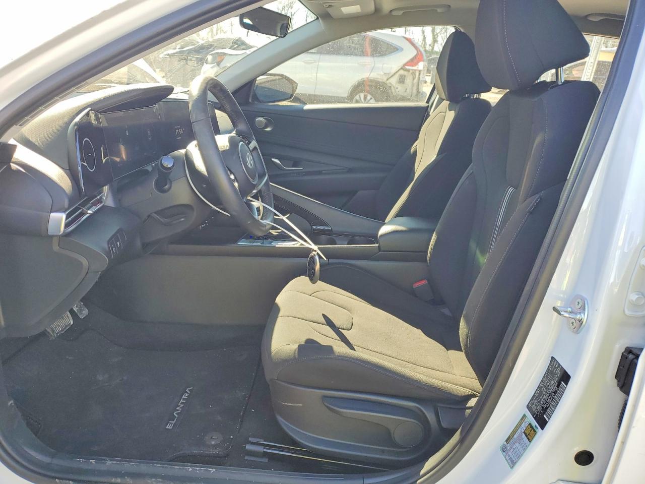 2025 Hyundai Elantra Sel - Фото 7