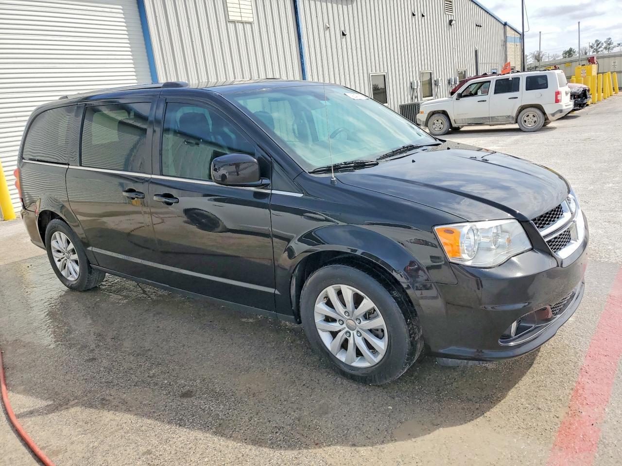 2019 Dodge Grand Caravan Sxt - Image 4