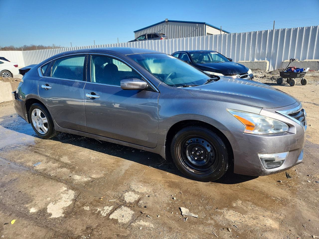 2015 Nissan Altima - Фото 4