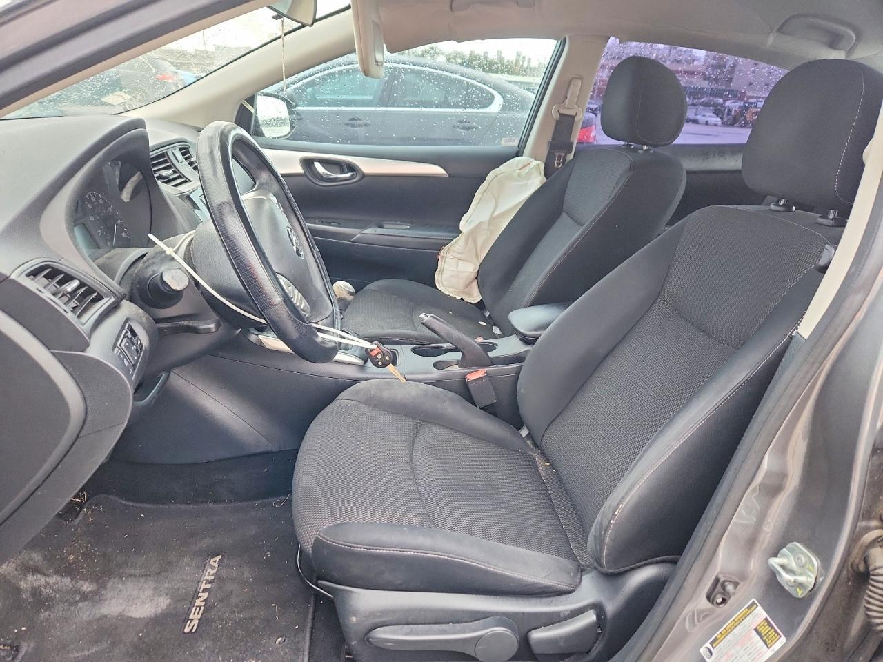 2019 Nissan Sentra S - Image 7