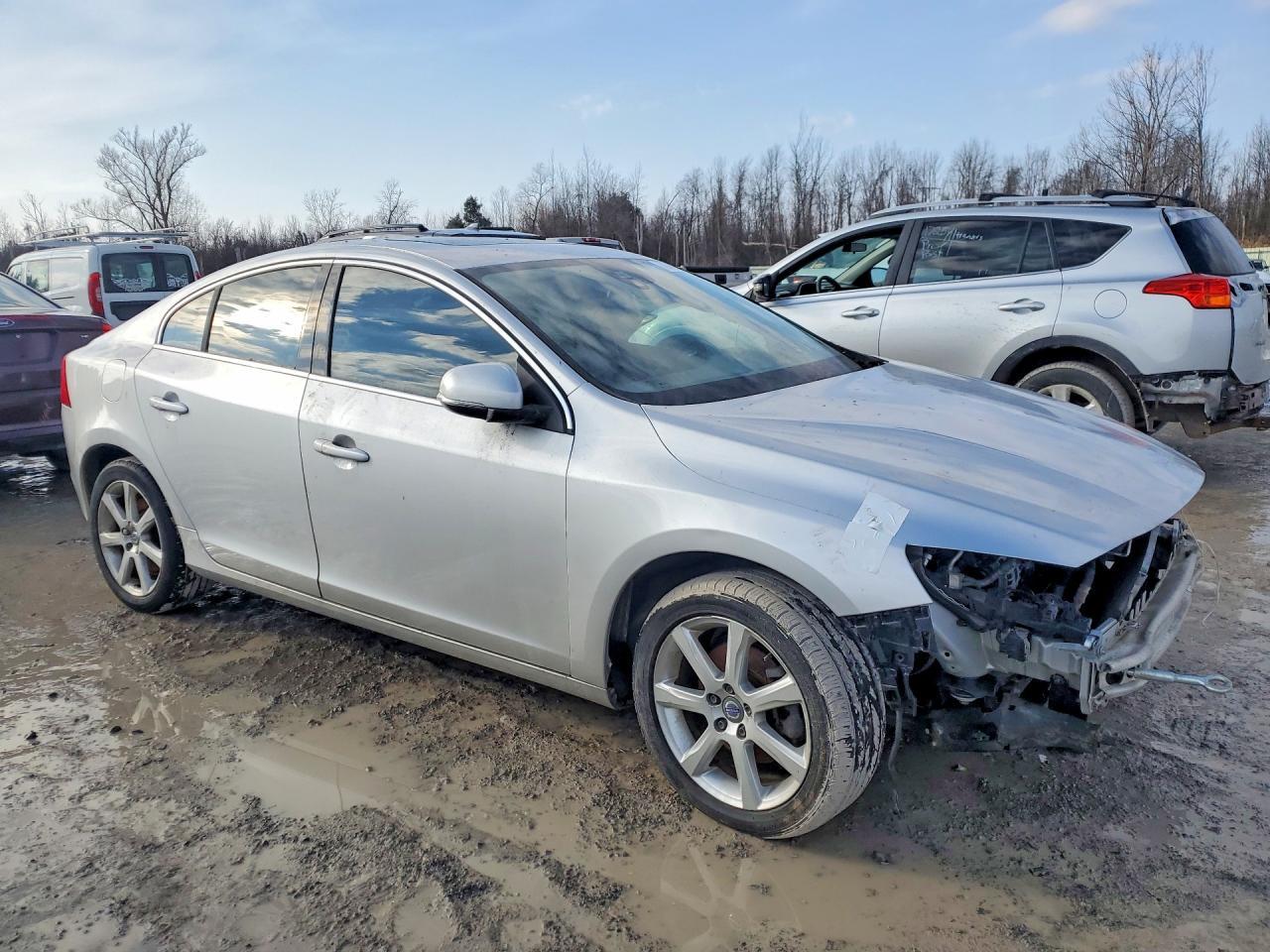 2016 Volvo S60 Premier - Image 4