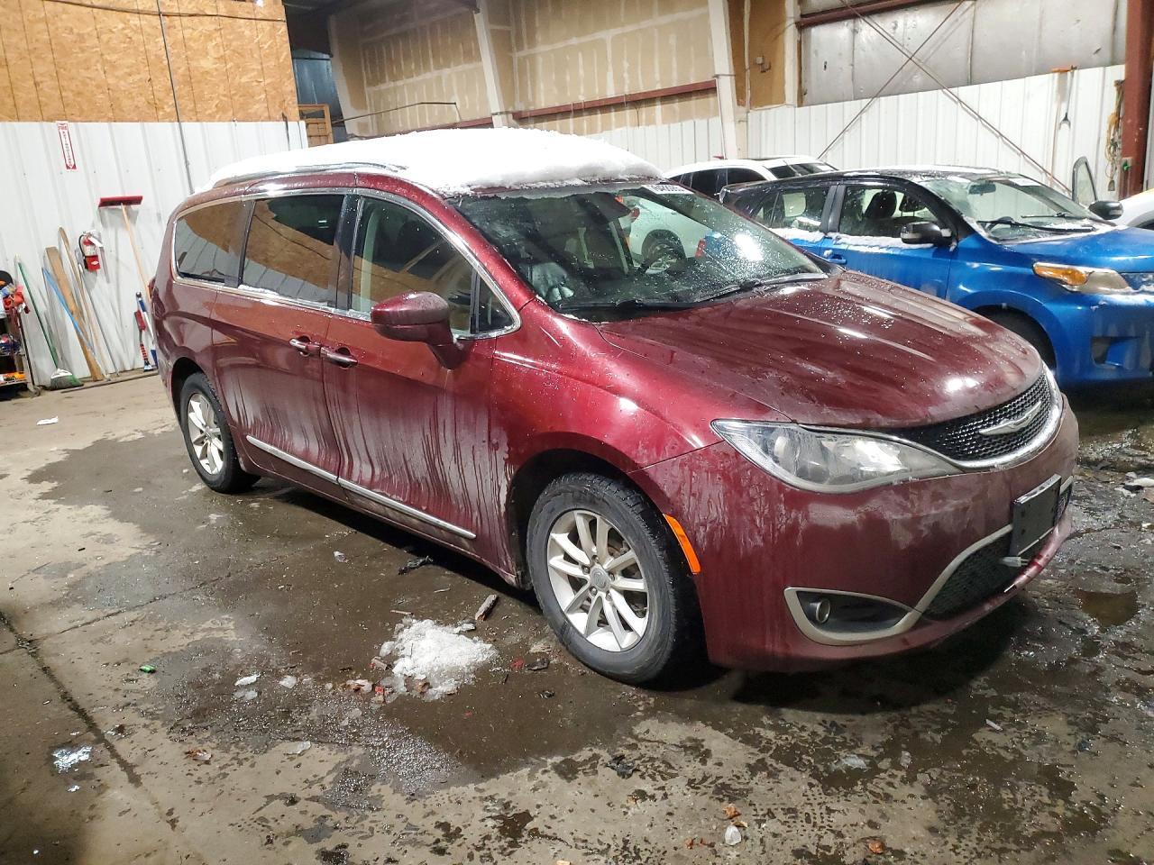 2019 Chrysler Pacifica Touring L - Фото 4